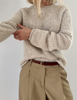 Plain Yoke Sweater (svenska)